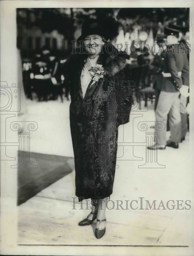 1928 Press Photo Mrs William N Reynolds lays cornerstone of DAR bldg. in D.C. - Historic Images