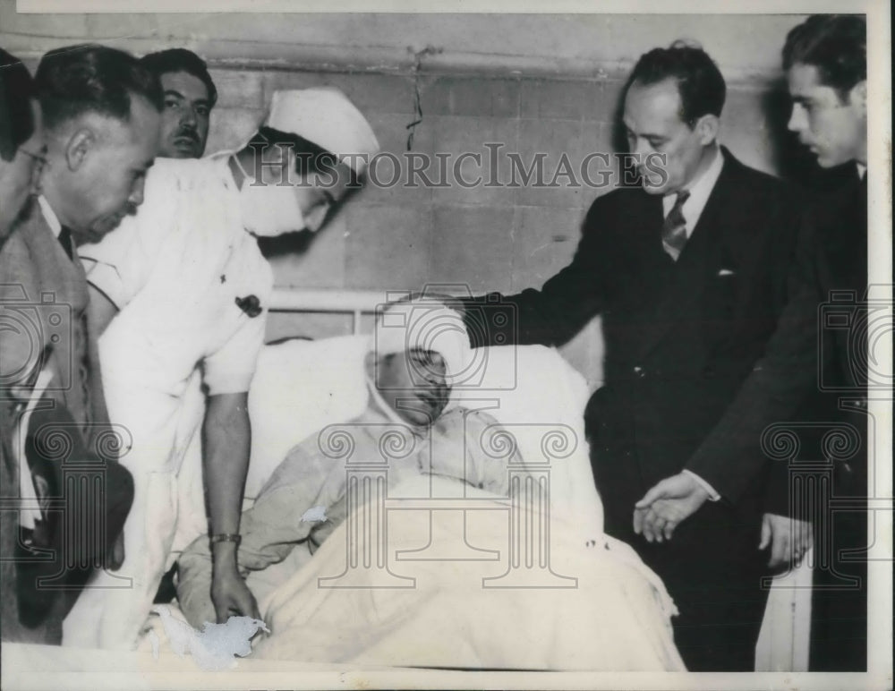 1940 Press Photo Frank Jackson alias Jacques Vanen-Dreischd Mexico City Hospital - Historic Images