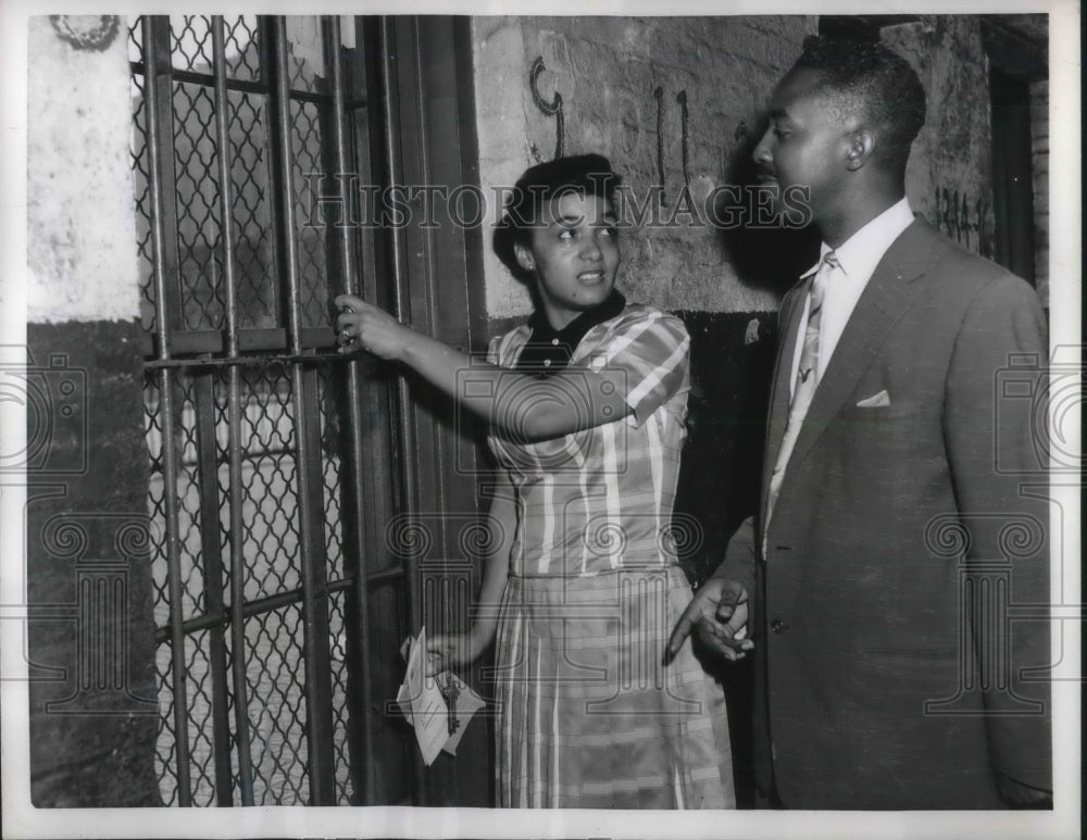 1956 Press Photo Clara Spaulding, Wilbur George, Old Brown School, Chicago - Historic Images