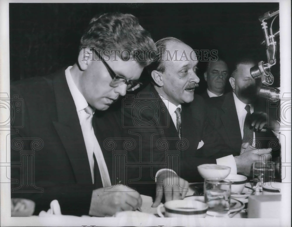 1955 Press Photo 46th Annual Convention of Sigma Delta Chi. - Historic Images