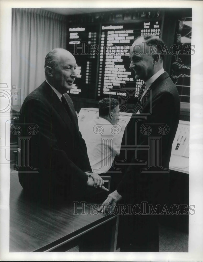 1965 Press Photo Leo Welch &amp; Dr. Joseph Charyk of Communications Satellite Corp. - Historic Images