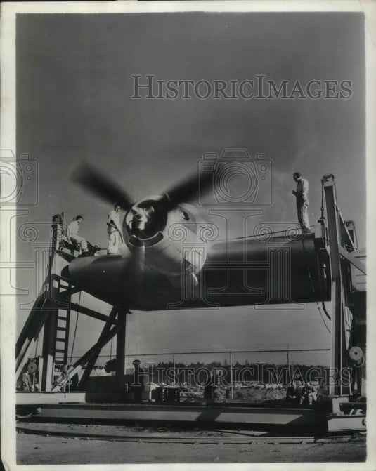 1942 Engine test laboratory at the Boeing Aircraft Company - Historic Images