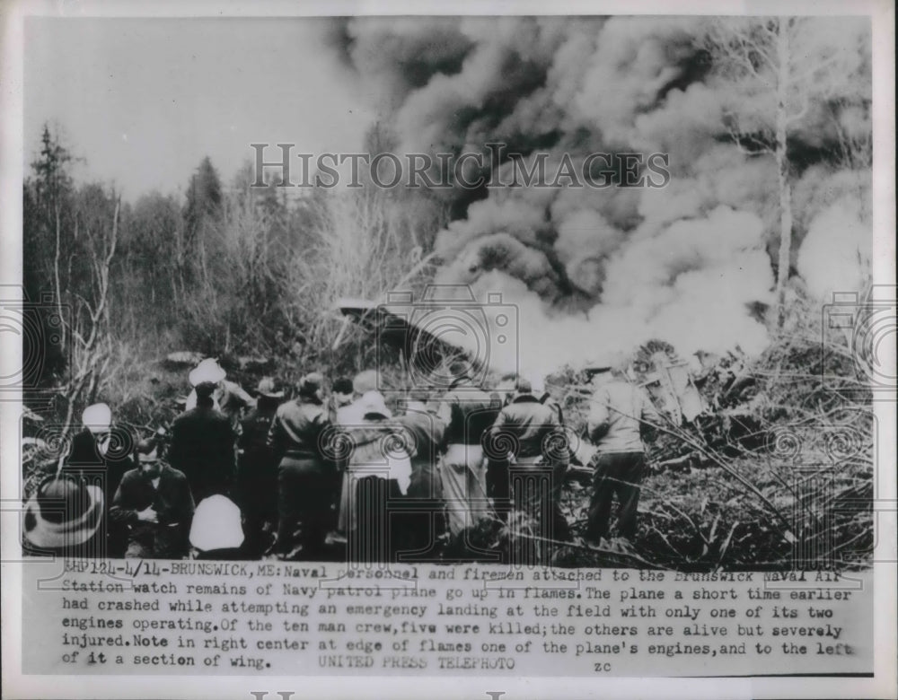 1952 Press Photo Plane attempting emergency landing crashed 5 of 10 crew dead - Historic Images