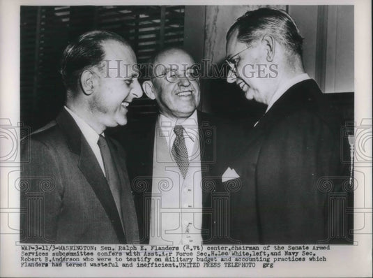 1953 Press Photo Sen. Ralph Flanders w/ Asst. Air Force Sec. H. Lee - Historic Images