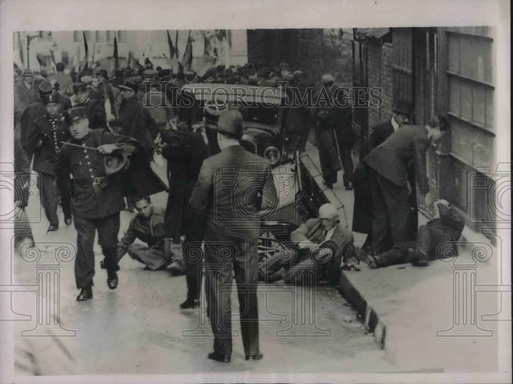 1938 Press Photo Paris racists class with police - Historic Images