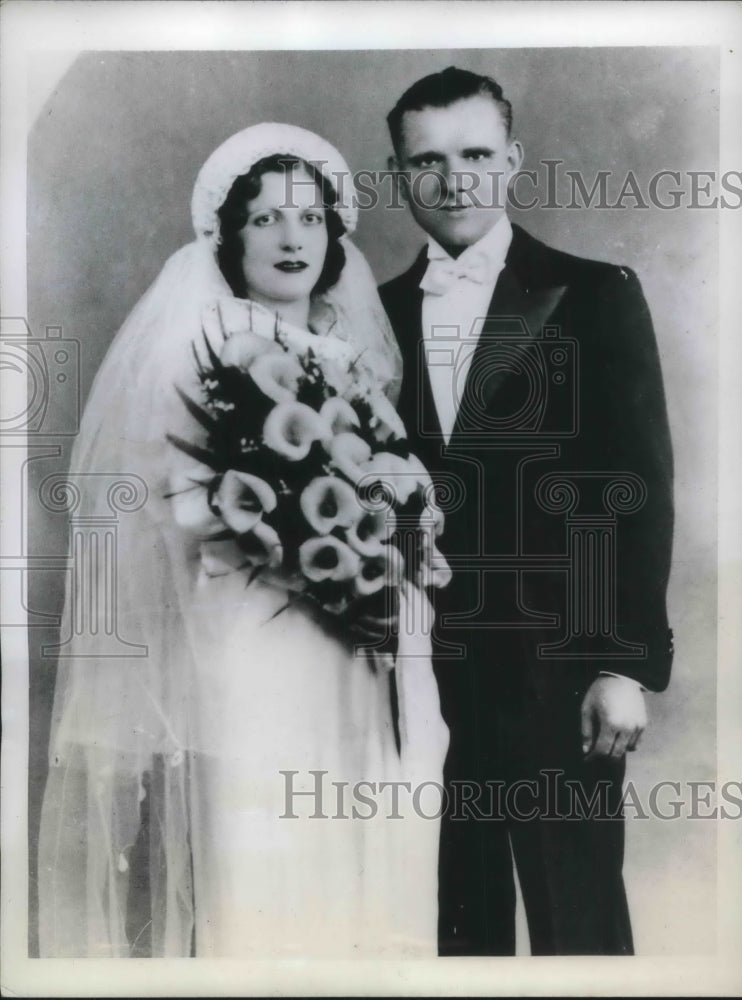 1946 Press Photo Florence and John Lipke Following Their Wedding - Historic Images