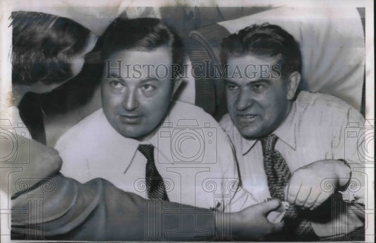 1955 Press Photo Soviet Farm Study Delegates Get Cigarettes From Stewardess - Historic Images