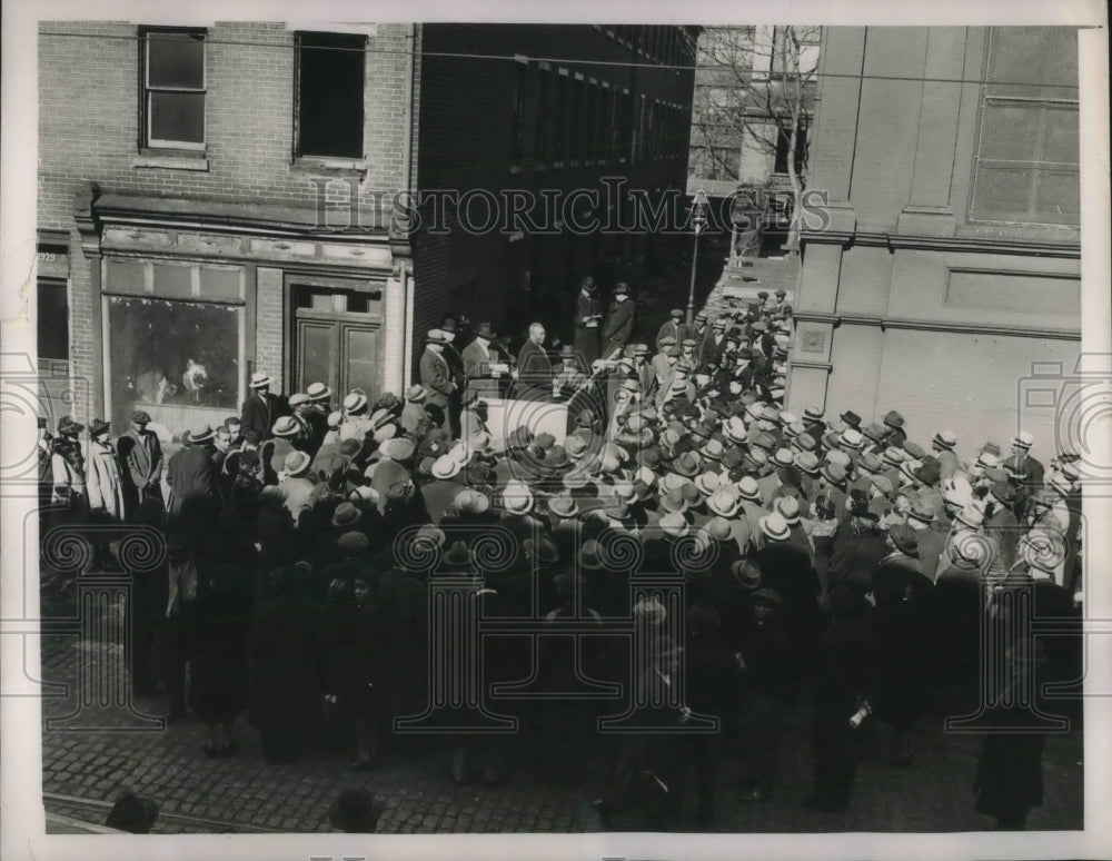 1940 Press Photo Ground broken for &quot;sweeps&quot; winners model housing project. - Historic Images