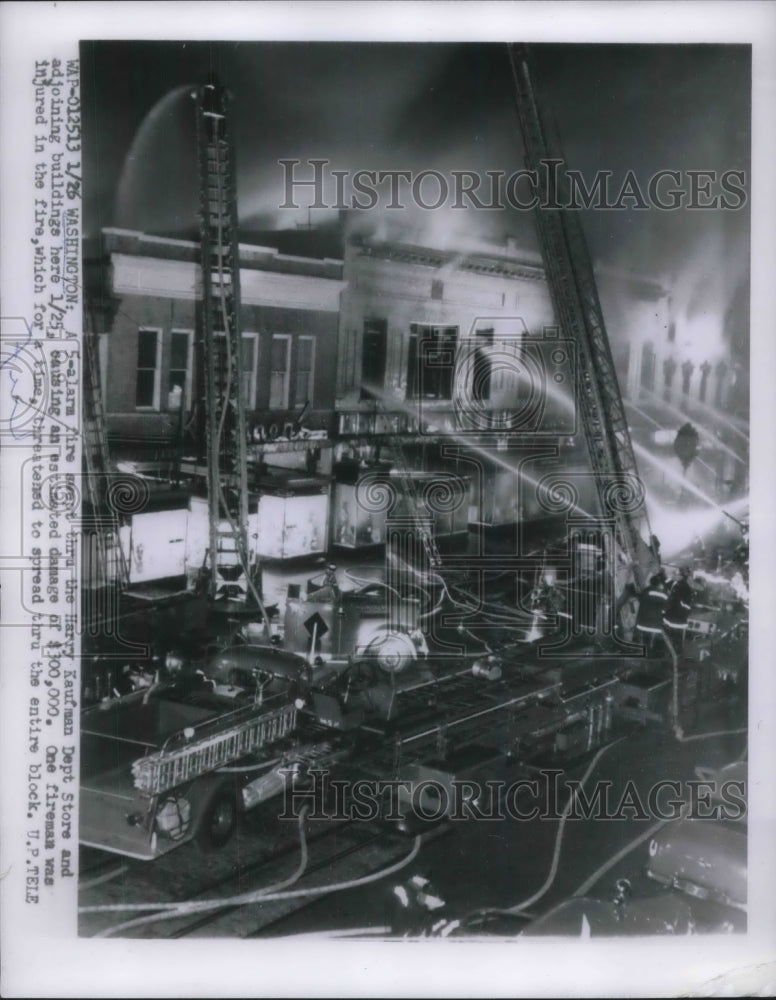 1955 Press Photo Fire at Harry Kaufman Department Store and adjoining building - Historic Images