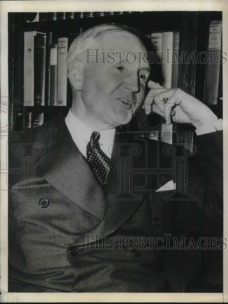 1944 Press Photo Sewell Avery talking about ward case. - Historic Images