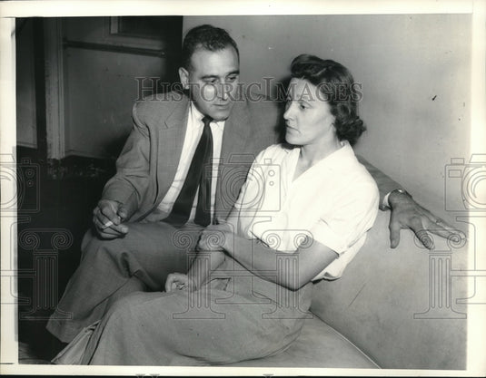1956 Press Photo Hamden, Conn Mr & Mrs Stephen Ruotold, baby kidnapped - Historic Images