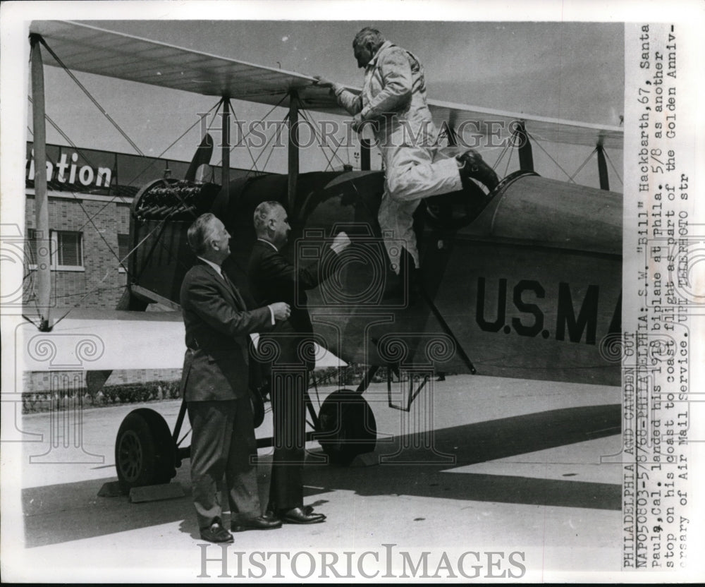 1968 Press Photo Phila.Pa SW Bill Hackbarth lands his bi plane-Historic Images