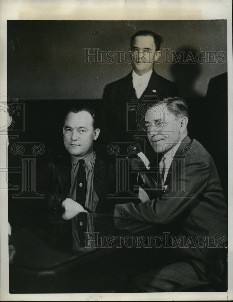1933 Press Photo Art J Smith & atty James McGranery at Phila. Pa - Historic Images