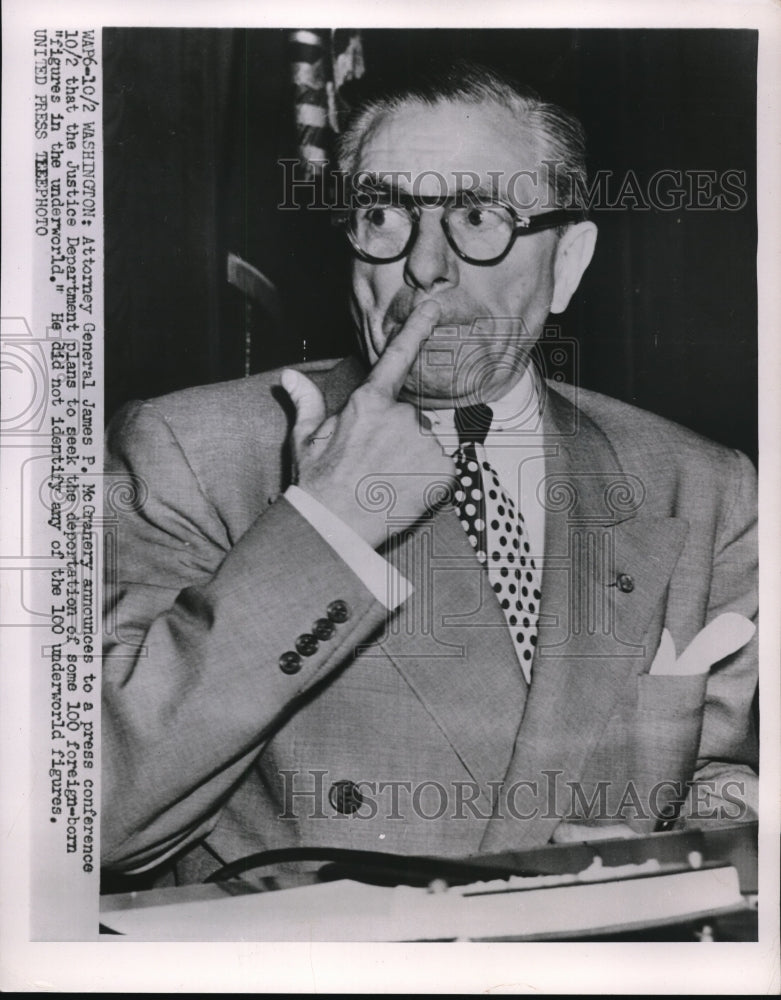 1952 Press Photo D.C&gt; Atty General James P McGranery at Justice Dept - Historic Images