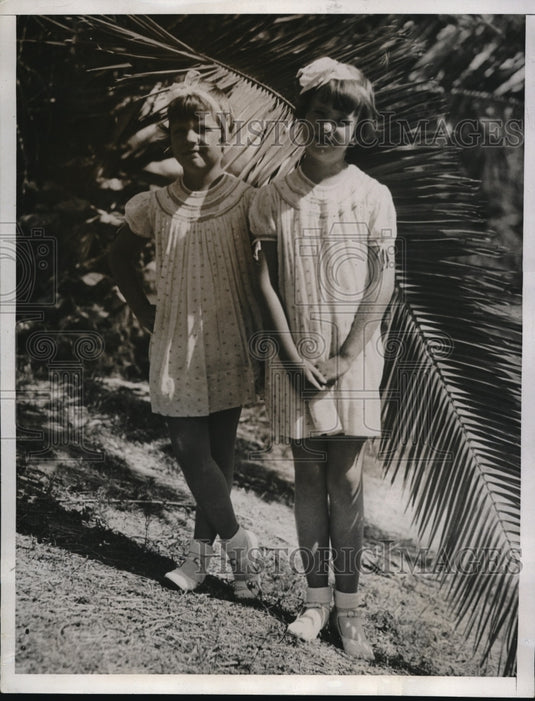 1933 Press Photo Barbara Jean & Joan Rhonie at Miami Beach, Florida - Historic Images