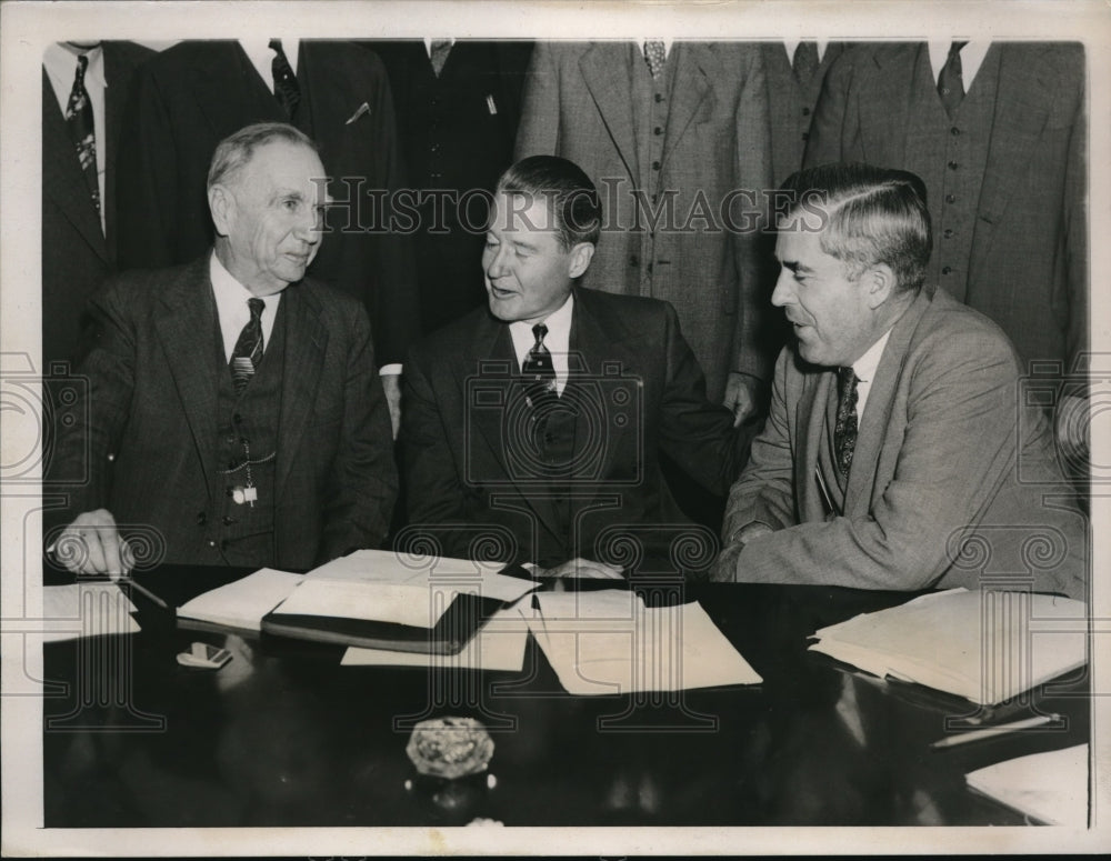 1937 Press Photo Daniel C. Roper, John Biggers, Henry Wallace, Washington, D.C. - Historic Images