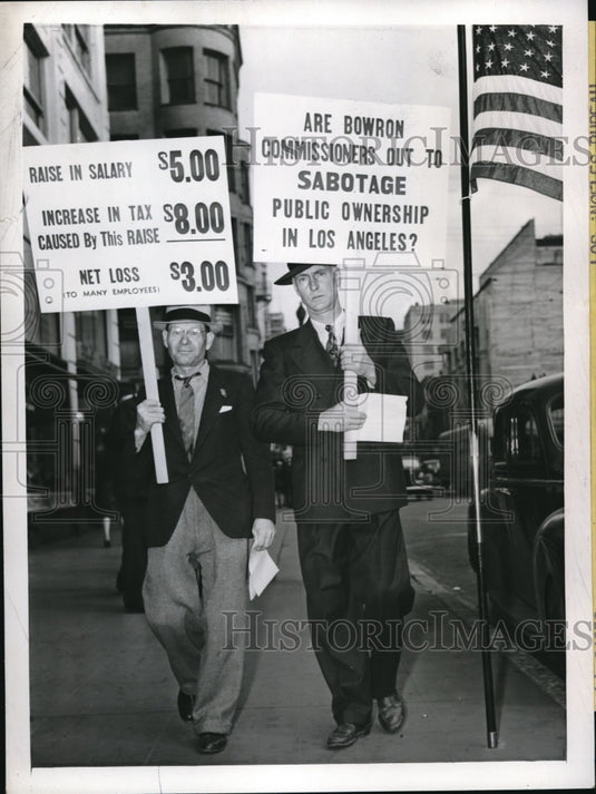 1944 Press Photo LA Water and power employees walk out - Historic Images
