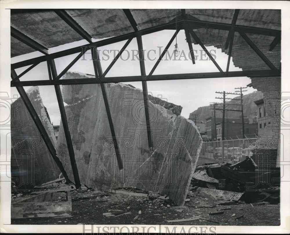 1941 Press Photo Spencer Kellogg &amp; Sons plant explosion - Historic Images