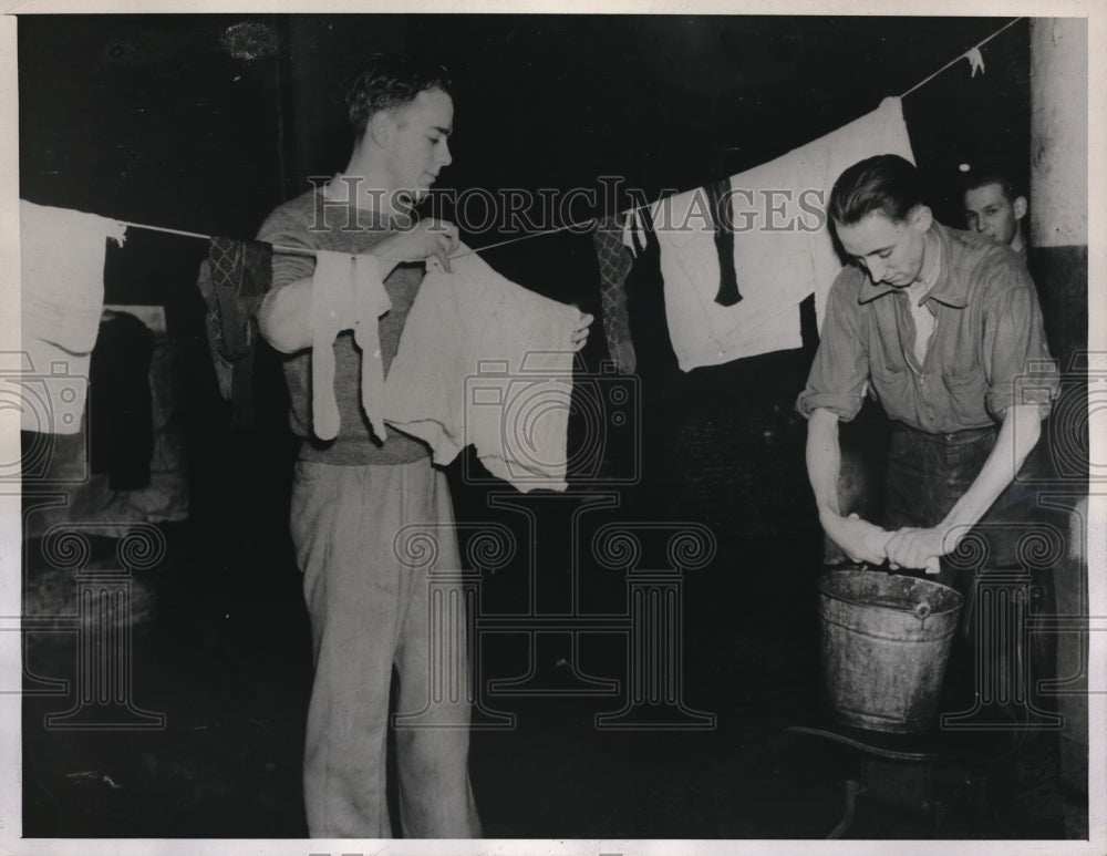 1937 Press Photo Sit Down Strikes at Philadelphia Knitting Mill - Historic Images