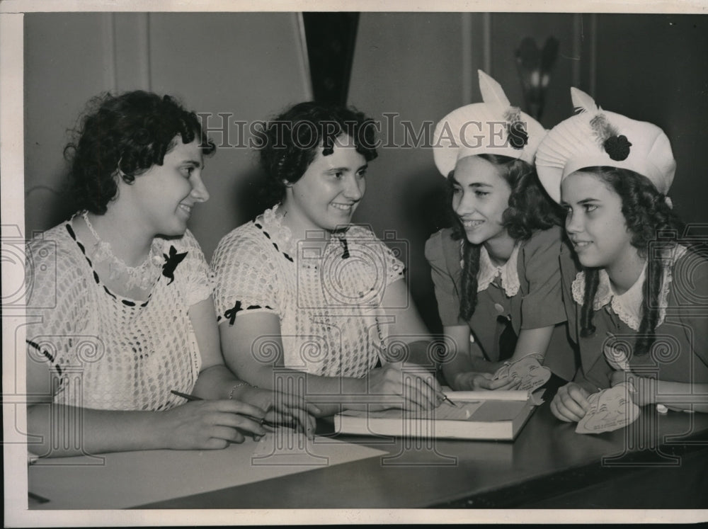 1940 Press Photo Twin Convention in St. Louis, Mo. - Historic Images