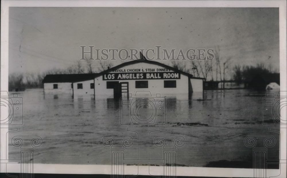 1939 Press Photo Milk River Flooding Los Angeles Ball Room in Glasgow - Historic Images