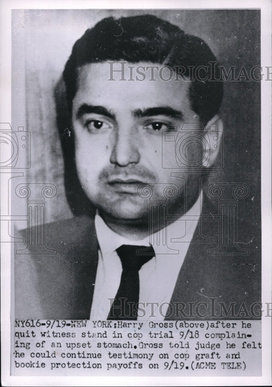 1951 Press Photo Harry Gross after he quit witness stand on cop graft trial - Historic Images