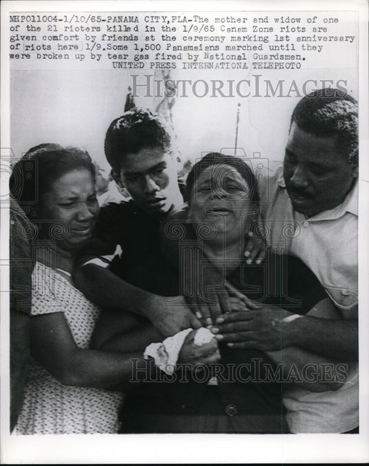 1965 Press Photo Panama City widow of rioter - Historic Images