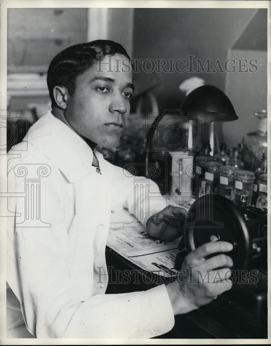 1929 Press Photo Laurence A. Whitfield, University of Chicago - Historic Images