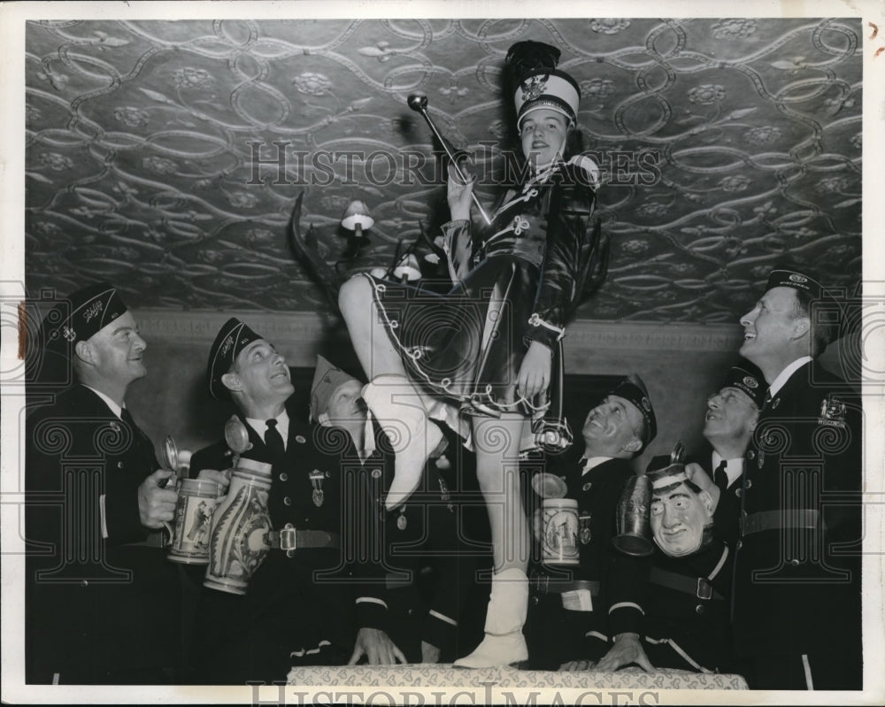 1941 Press Photo American Legion convention toast to Pretty Mary Jane Webb. - Historic Images