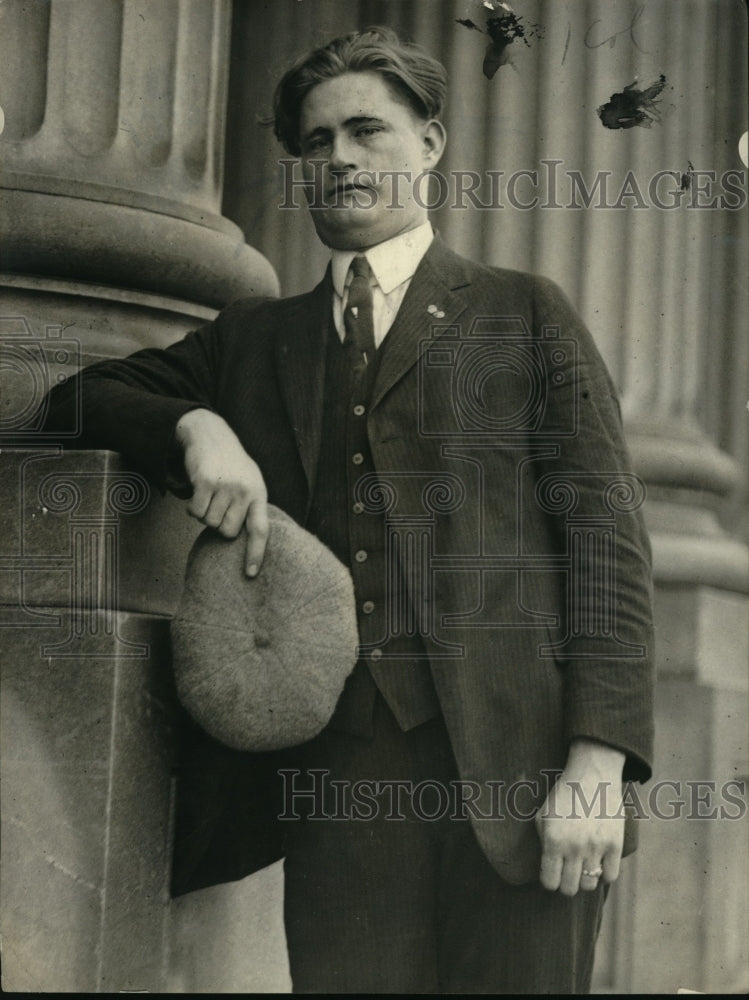 1928 Press Photo John Schafer Milwaukee Wisconsin Labor Congressman At Capitol - Historic Images