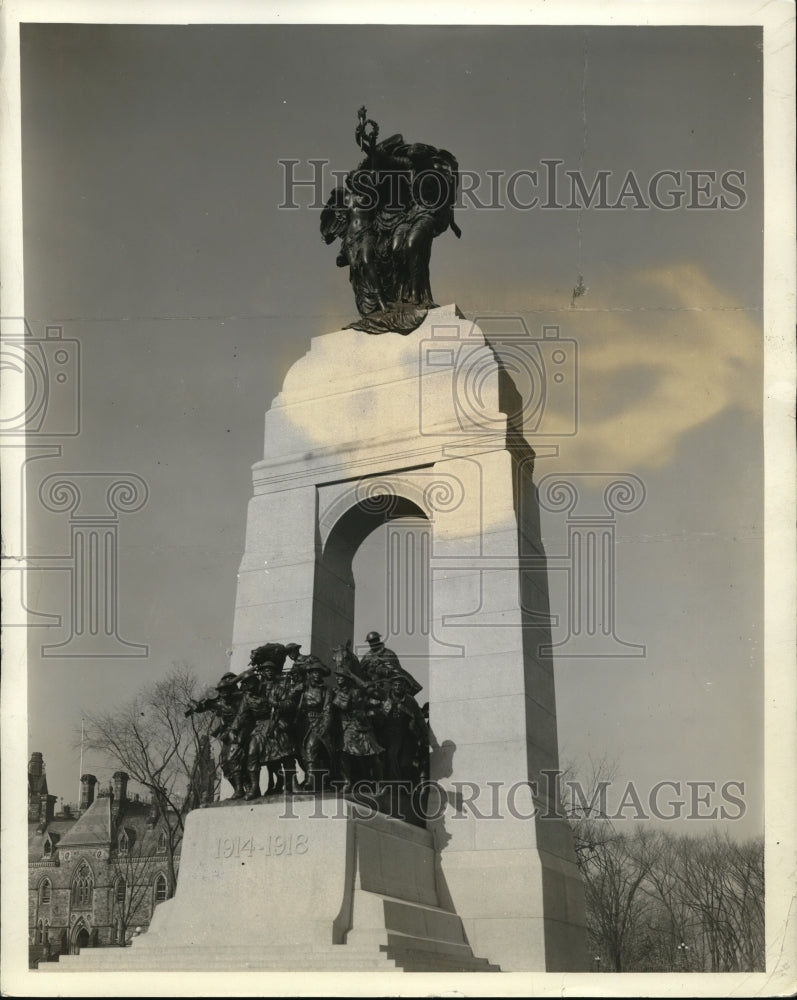 1939 World War Memorial at Ottawa officially unveiled by King Geroge - Historic Images