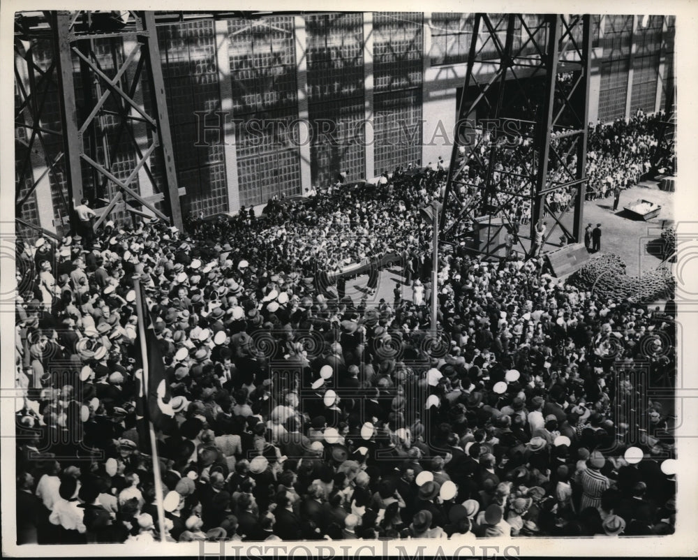 1941 Press Photo Crowd showed up to watch launch of USS Massachusetts. - Historic Images