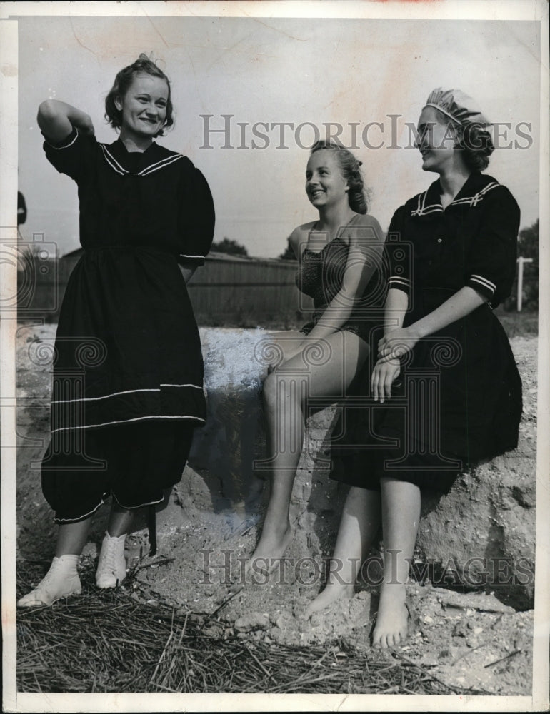1940 Press Photo Eleanor Hacker Virginia Buffield Lorena Stone - Historic Images