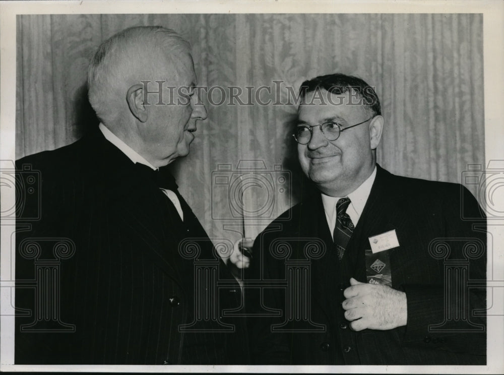 1939 Press Photo WS Jennings And John Brerer At American Chemical Society Meet - Historic Images