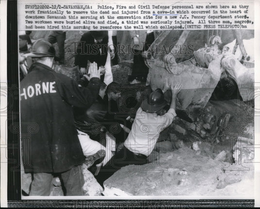 1959 Press Photo Savannah, Ga rescue work at cave in of construction site - Historic Images