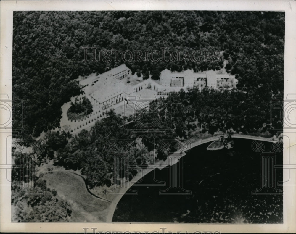 1946 Press Photo Aerial view of a mansion house in New York.-Historic Images