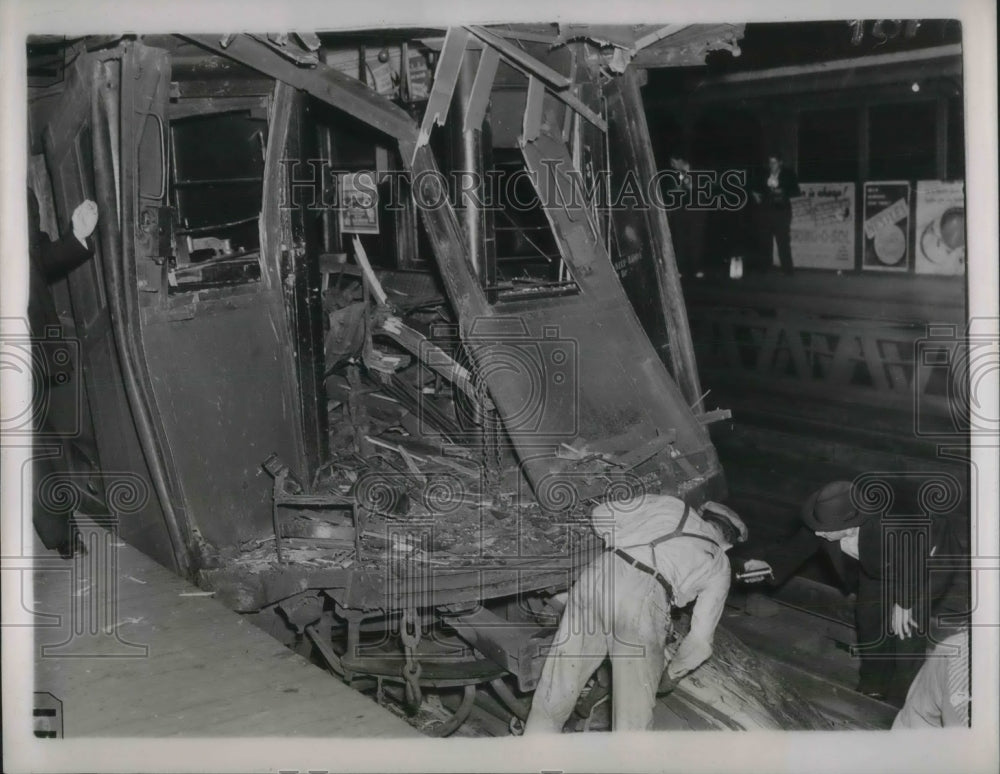 1938 Press Photo 12 hurt in crash of elevated trains wreck 12 people were injured - Historic Images