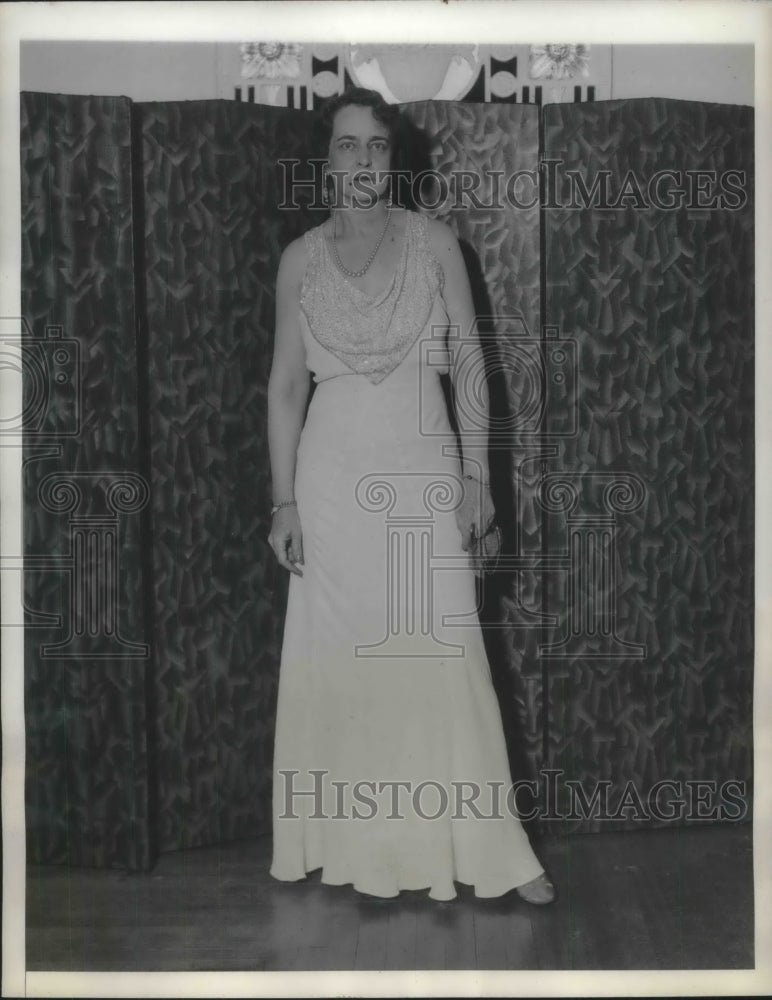 1932 Press Photo Cecelia H Lawson at Victory Ball at Waldorf Astoria, NYC - Historic Images