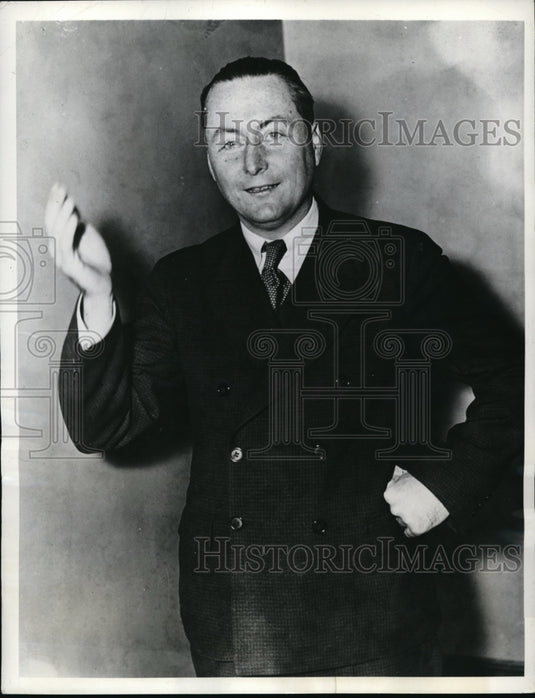 1935 Press Photo Lloyd Fisher Attorney For Richard Hauptmann Lindbergh Kidnapper - Historic Images