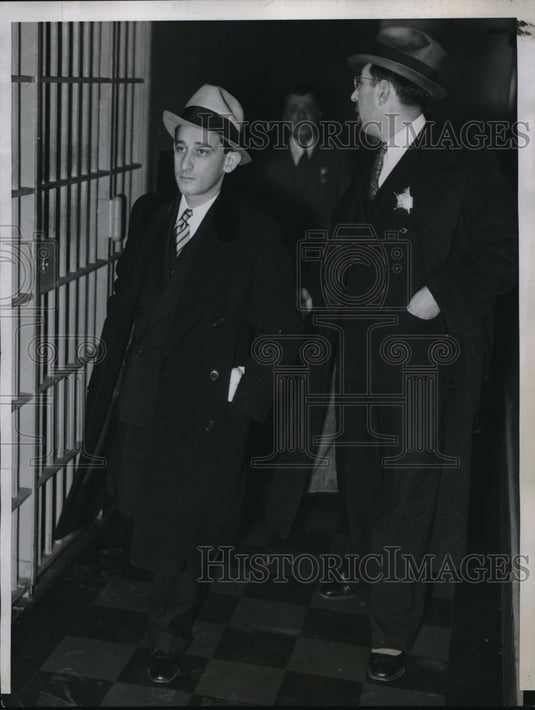 1935 Irving Weitzman sentenced to life for assassin of Eli Daiches. - Historic Images
