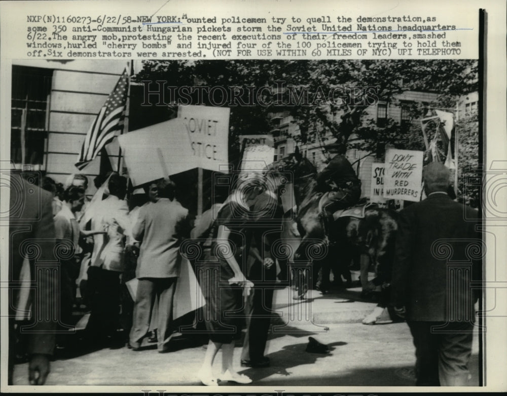 1958 Press Photo Mounted police try to calm picketers at UN headquarters in NY. - Historic Images