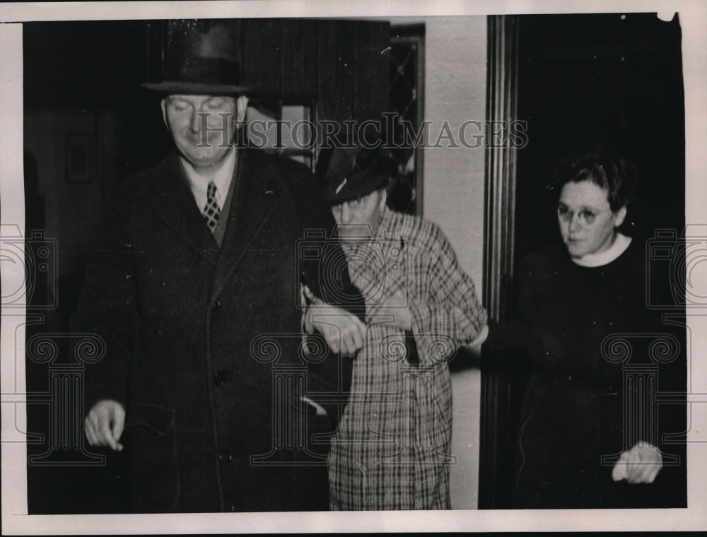 1936 Press Photo Miss Florence White, victim of armed bandit in Philadelphia. PA - Historic Images