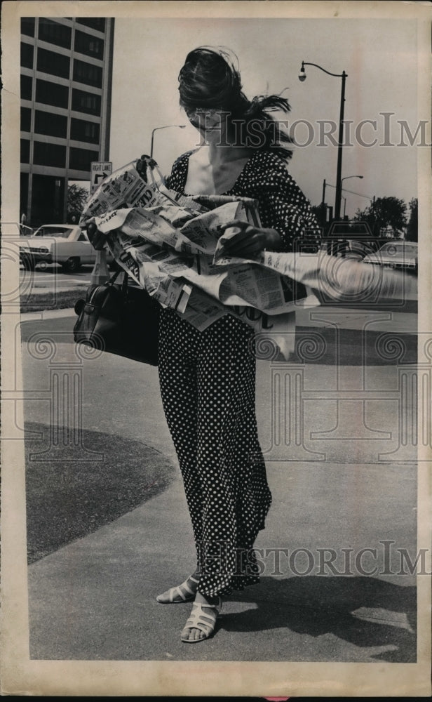 Press Photo Jo Ann Volke in Akron Ohio - Historic Images