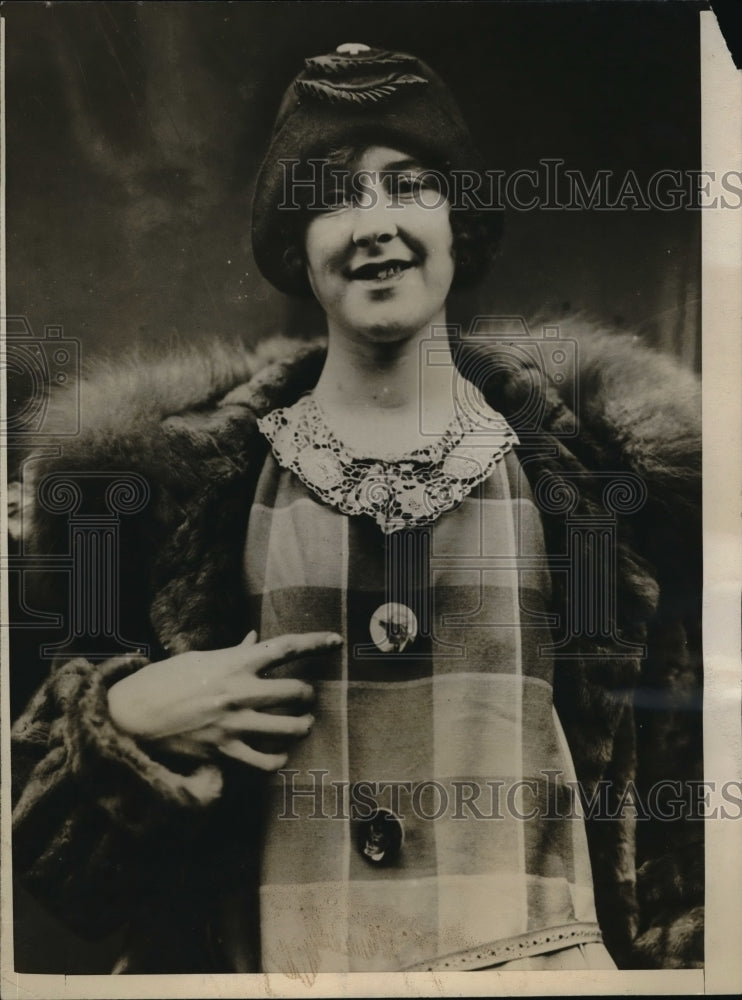 1926 Press Photo Miss Loretta Hauman Started All Cincinnati With The Latest Fad - Historic Images