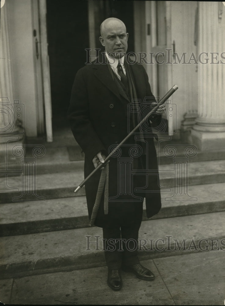1922 Press Photo Garrett Sutton standing at Harrisburg. - Historic Images
