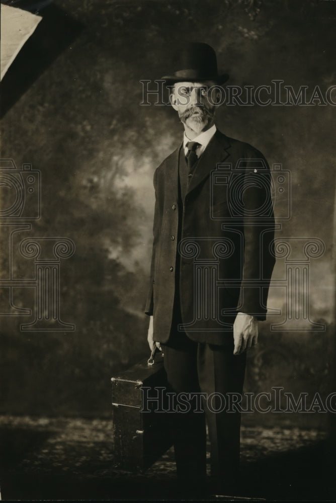 1922 Press Photo Syllvester H. De Pew, salesman Zion Industries - Historic Images