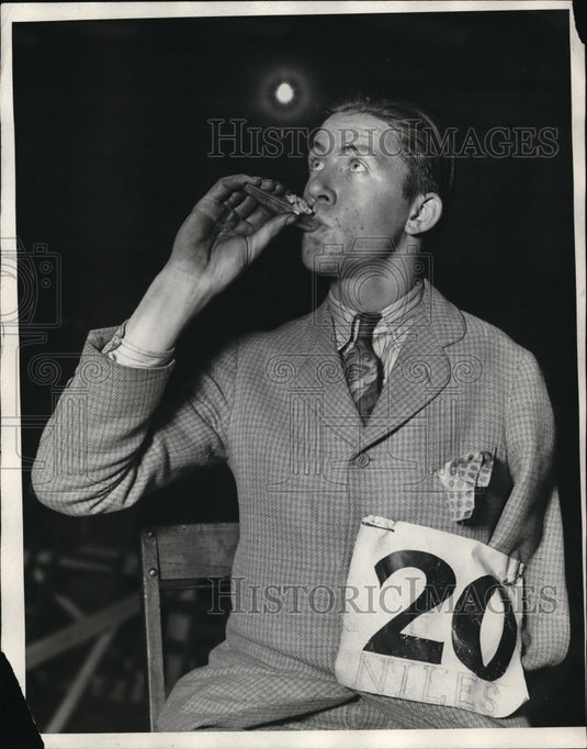 1929 Press Photo Theron Niles One Armed Youth Of Boston MA - Historic Images