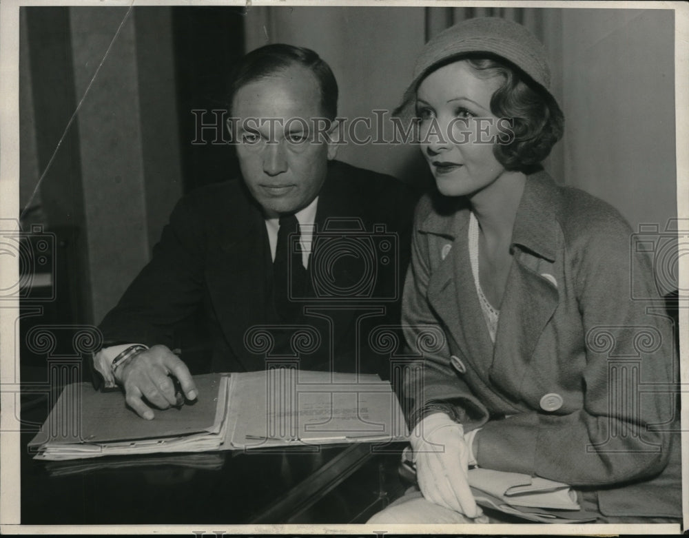 1932 Press Photo Actress Claire Windsor with Attorney Wilbur Pierce - nec62995 - Historic Images