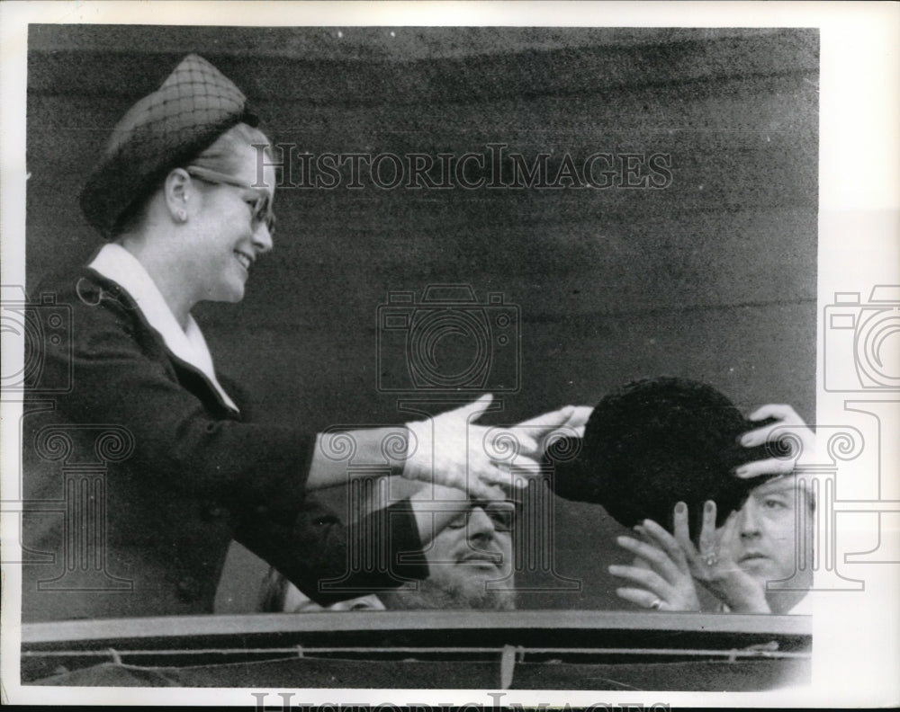 1966 Press Photo Monaco Princess Grace receives cap at a bullfight in Seville - Historic Images