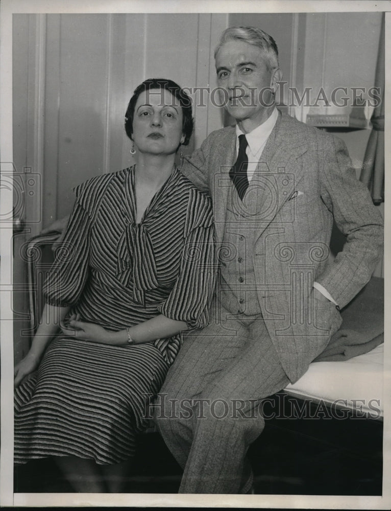 1934 Press Photo Mr. and Mrs. WR Boone on Liner Malolo completing strenuous year - Historic Images